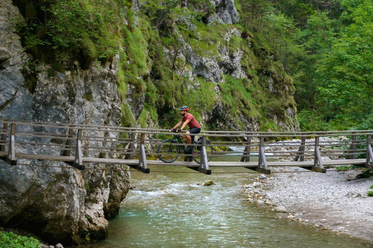 MAXI SONCE, Odprte vasi Villa Prvacina Buitenkant foto